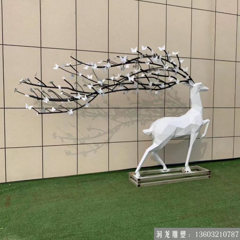 不锈钢切面蝴蝶鹿雕塑 前蹄抬起几何鹿雕塑3