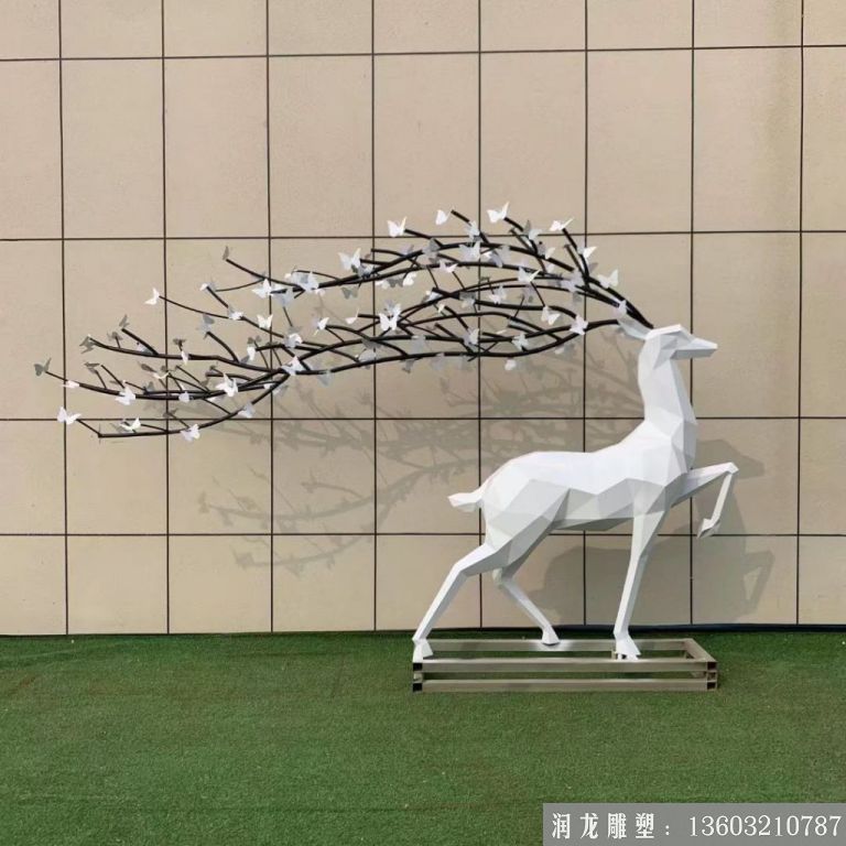 不锈钢切面蝴蝶鹿雕塑 前蹄抬起几何鹿雕塑7